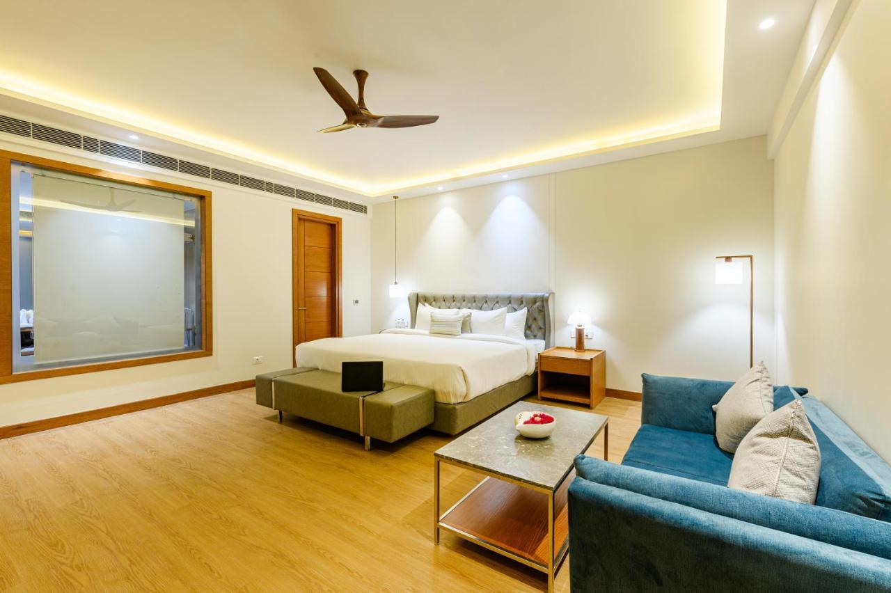 Ananta & Resort,